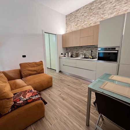 Domusmi Delfico 2 Apartment Milan Bagian luar foto